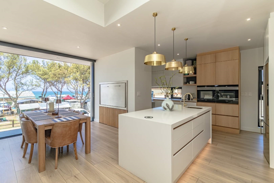 4 Bedroom Property for Sale in Hartenbos Central Western Cape